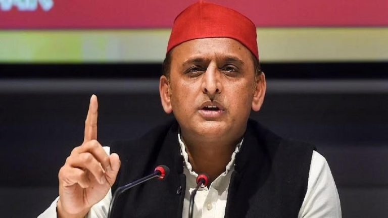 गोरखपुर में अखिलेश यादव ने कहा:भारतीय जनता पार्टी गरीबों का पेट काटकर अमीरों की तिजोरी भरने में कोई कसर नहीं छोड़ती