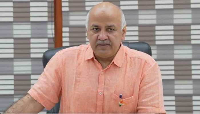 सिसोदिया का पलटवार करते हुए कहा,बीजेपी के पास दोस्तों के लिए देश का खजाना खुला है ,गरीब जनता के लिए सिर्फ जुमला