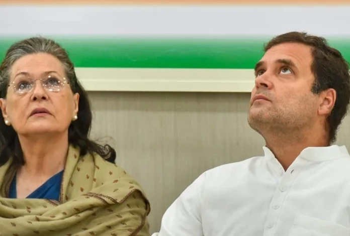 सोनिया बीमार, राहुल ने किया इनकार, क्या गांधी परिवार के बाहर से बनेगा कोई कांग्रेस अध्यक्ष