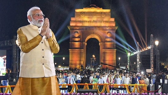 प्रधानमंत्री नरेंद्र मोदी ने कर्तव्य पथ पर किया सुभाष चंद्र बोस के प्रतिमा का अनावरण, कहा: नेताजी को पूरा विश्व नेता मानता था