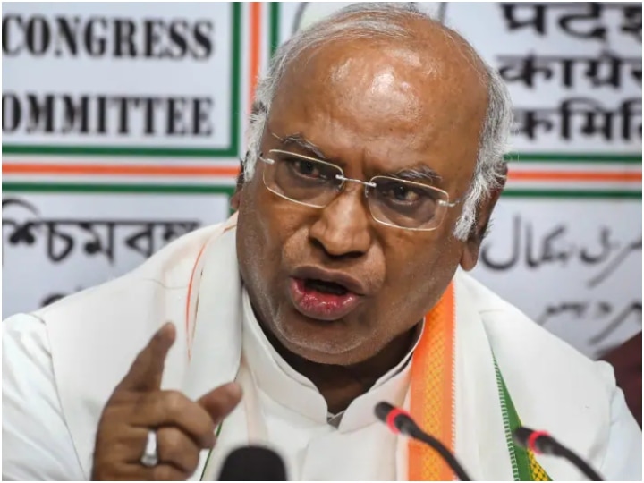 क्या कांग्रेस राष्ट्रीय अध्यक्ष पद के उम्मीदवार मल्लिकार्जुन खडगे ने माना 2024 में मोदी की जीत