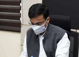 рдЙрдЬреНрдЬреИрди рдХреЗ рдЖрдИрдПрдПрд╕ рдЕрдзрд┐рдХрд╛рд░реА рдЕрдВрд╢реБрд▓ рдЧреБрдкреНрддрд╛ рдиреЗ PPP рдореЙрдбрд▓ рд╕реЗ рдРрддрд┐рд╣рд╛рд╕рд┐рдХ рддрд╛рд▓рд╛рдм рдХрд╛ рдХрд┐рдпрд╛ рдЬреАрд░реНрдгреЛрджреНрдзрд╛рд░ рдЙрдЬреНрдЬреИрди рдХреЗ рдЖрдИрдПрдПрд╕ рдЕрдзрд┐рдХрд╛рд░реА рдЕрдВрд╢реБрд▓ рдЧреБрдкреНрддрд╛ рдиреЗ EFI рдХреЗ 125 рд╕реНрд╡рдпрдВрд╕реЗрд╡рдХреЛрдВ рдФрд░ рдмрд┐рдирд╛ рдХрд┐рд╕реА рд╕рд░рдХрд╛рд░реА рд╕рд╣рд╛рдпрддрд╛ рдХреЗ рдРрддрд┐рд╣рд╛рд╕рд┐рдХ рддрд╛рд▓рд╛рдм рдХрд╛ рдХрд┐рдпрд╛ рдЬреАрд░реНрдгреЛрджреНрдзрд╛рд░