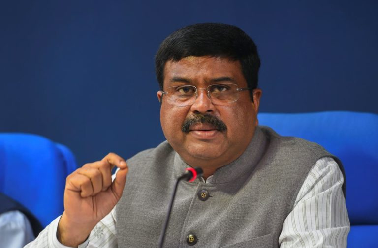 कानून व्यवस्था को लेकर नवीन पटनायक सरकार पर बरसे धर्मेंद्र प्रधान, बोले- राज्य में कोई सुरक्षित नहीं