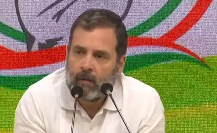 प्रेस कॉन्फ्रेंस में बोले राहुल गांधी, मेरा नाम गांधी है, सावरकर नहीं, माफ़ी नहीं मांगूंगा