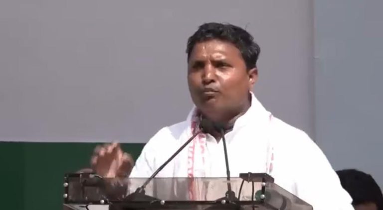 “डार्लिंग बना कर बेडरूम में”…. यूथ कांग्रेस अध्यक्ष श्रीनिवास के बयान को अमित मालवीय ने बताया भद्दा