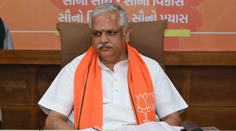 जनता ने बीजेपी को जनादेश देने का मन बना लिया है, कर्नाटक कांग्रेस शासन के काले दिनों को नहीं भूला है, बीएल संतोष ने कांग्रेस पर साधा निशाना