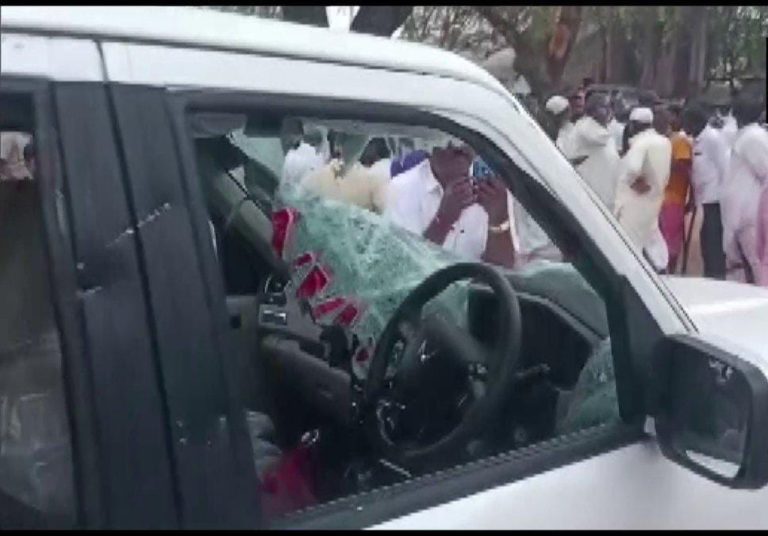 Karnataka: यादगीर में बीजेपी और कांग्रेस कार्यकर्ताओं के बीच हिंसक झड़प, पुलिस ने 18 को लिया हिरासत में