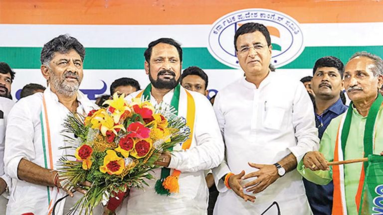 कर्नाटक चुनाव में इस बार अथानी निर्वाचन क्षेत्र बना हॉट सीट, सावदी के पला बदलने के बाद जानिए क्या है अथानी का चुनावी गणित