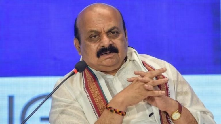 कर्नाटक के मुख्यमंत्री बसवराज बोम्मई ने कहा – कांग्रेस चुनाव आते ही लिंगायतों पर विशेष प्यार बरसाती है 