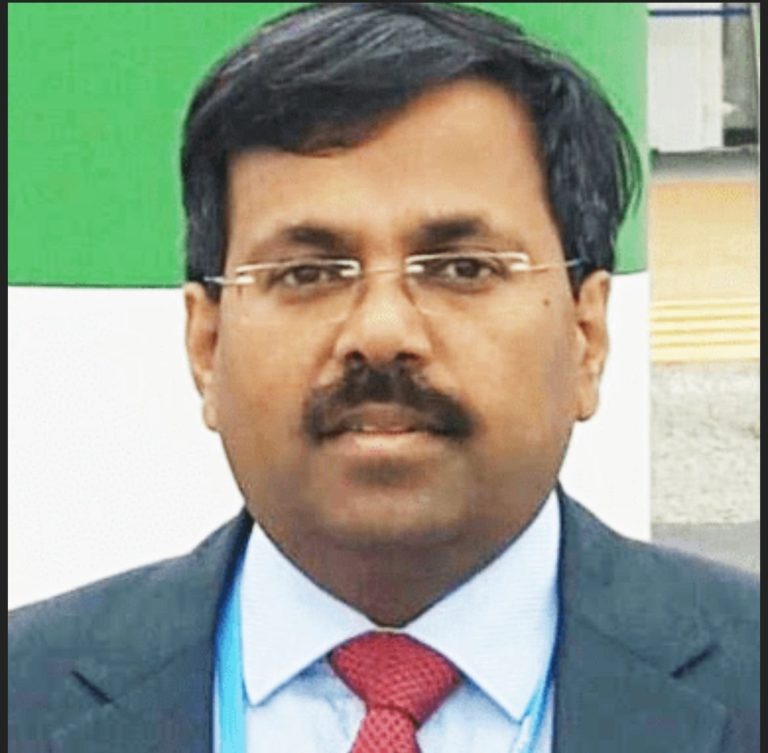 दिल्ली सरकार ने सेवा सचिव आशीष मोरे को किया बर्खास्त, SC के आदेश के बाद लिया गया फैसला