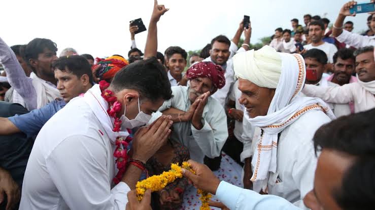 सचिन पायलट ने पदयात्रा के दौरान कहा- आग का दरिया है, तैर कर पार करना है
