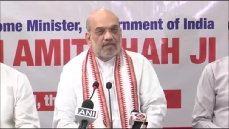 गृह मंत्री अमित शाह की अपील का असर, मणिपुर हिंसा में शामिल 140 उग्रवादियों ने हथियार समेत किया सरेंडर