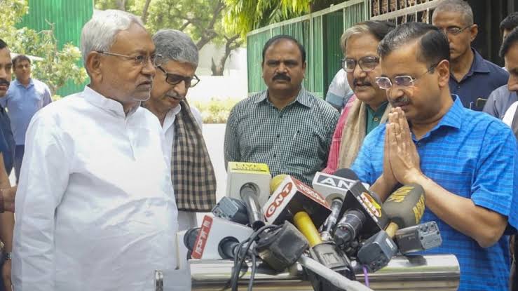जिस मीटिंग में शामिल होगी कांग्रेस, उससे दूर रहेगी AAP, जानिए कारण