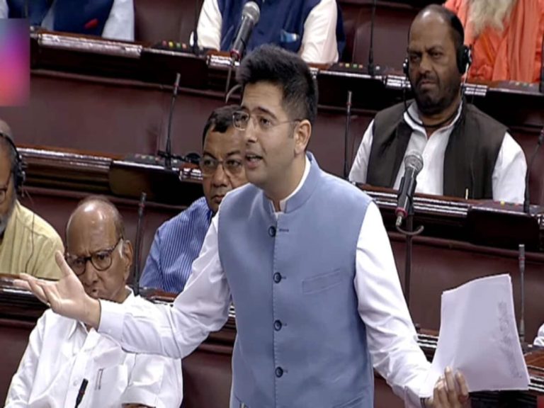 राज्यसभा में पकड़ा गया राघव चढ्ढा का झूठ? दिल्ली सर्विस बिल प्रस्ताव के लिए बिना सहमति डाले सत्ता पक्ष के सदस्यों के नाम? गृह मंत्री ने कहा जांच होगी