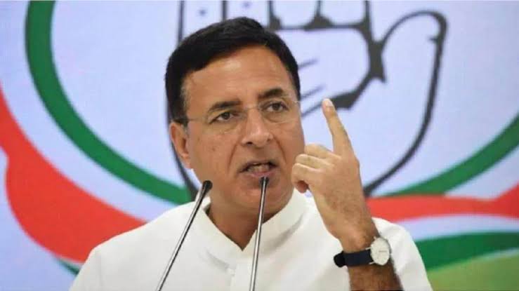 रणदीप सुरजेवाला ने बीजेपी वोटर्स को कहा राक्षस, बीजेपी ने किया पलटवार, बोली- ये “घमंडिया” गठबंधन की असली मानसिकता