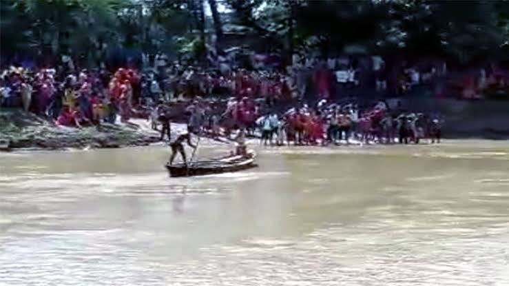 बिहार के मुजफ्फरपुर में बड़ा हादसा, 33 बच्चों को ले जा रही नाव पलटी