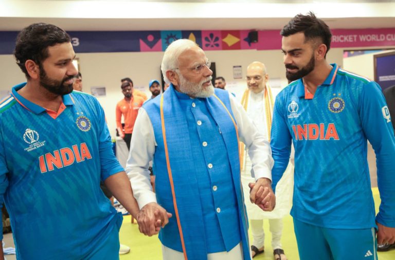 पीएम मोदी के ड्रेसिंग रूम में जाने पर आया रवि शास्त्री का बड़ा बयान, पढ़िए उन्होंने कहा कहा