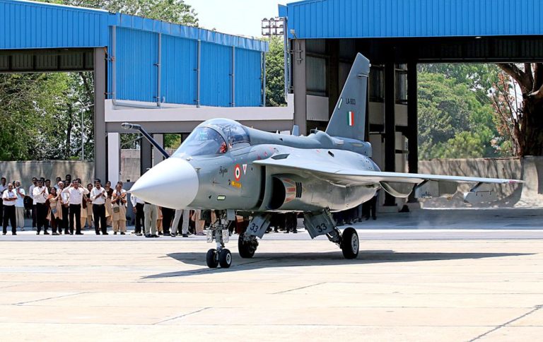 मोदी सरकार के मेक इन इंडिया का असर, HAL का रेवेन्यू रिकॉर्ड स्तर पर 