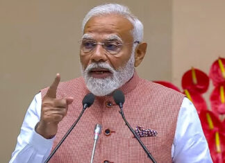 рдкреАрдПрдо рдореЛрджреА рдХреЗ рд╕рдВрд╕рджреАрдп рдХреНрд╖реЗрддреНрд░ рдХрд╛рд╢реА рдореЗрдВ рдПрдХ рдШрдВрдЯреЗ рдореЗрдВ рд▓рдЧрд╛рдП рдЧрдП 2.51 рд▓рд╛рдЦ рдкреМрдзреЗ, рдЧрд┐рдиреАрдЬ рд╡рд░реНрд▓реНрдб рд░рд┐рдХреЙрд░реНрдб рдореЗрдВ рджрд░реНрдЬ рд╣реБрдЖ тАШрдирдореЛ рд╡рдитАЩ рдЕрднрд┐рдпрд╛рди