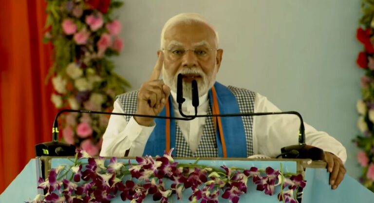 संकट के समय ईरान में फंसे भारतीयों के लिए मोदी सरकार का ऑपरेशन सिंधु जारी, 2 हजार से अधिक लोगों को लाया गया भारत