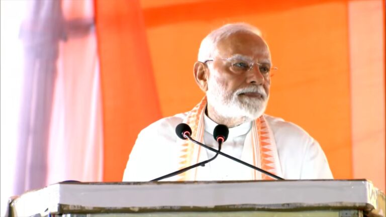 बंगाल में घुसपैठियों को पीएम मोदी ने दी चेतावनी, बोले- जो इस देश के नागरिक नहीं हैं, उनके खिलाफ एक्शन लेंगे
