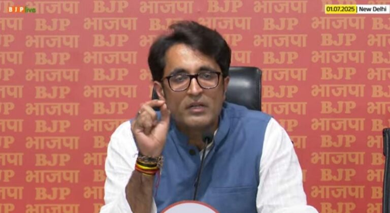 नेहरू-गांधी-वाड्रा परिवार का मॉडल है भ्रष्टाचार करो… बीजेपी के राष्ट्रीय प्रवक्ता प्रदीप भंडारी ने कांग्रेस पर साधा निशाना