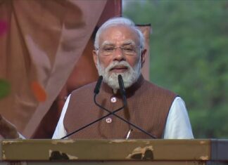 आदिवासी समाज को कांग्रेस ने लंबे समय तक नजरअंदाज किया… सूरत में बोले पीएम मोदी