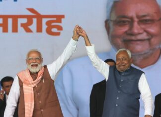 नीतीश कुमार को सीएम पद की शपथ लेने पर पीएम मोदी ने दी बधाई, पीएम बोले- कई वर्षों से सुशासन का उनका ट्रैक रिकॉर्ड रहा