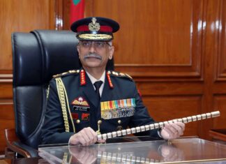 क्या झूठ बोल रहे थे राहुल गांधी? पूर्व आर्मी चीफ जनरल मनोज नरवणे ने पेंगुइन इंडिया के बयान का किया समर्थन