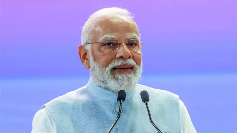 पीएम मोदी के नेतृत्व में नया भारत है… तेल की कोई कमी नहीं, 4 साल से नहीं बढ़े डीजल-पेट्रोल के दाम