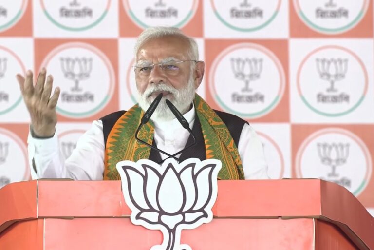 15 साल का पाई-पाई का हिसाब देना पड़ेगा, टीएमसी वालों कान खोलकर सुन लो… पीएम मोदी ने ममता सरकार पर साधा निशाना