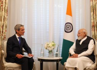 पीएम मोदी ने पेरिस में की सेंट-गोबेन के CEO से की मुलाकात; निवेश पर फोकस